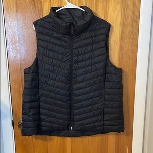 Old Navy Active Black Water-Resistant Vest